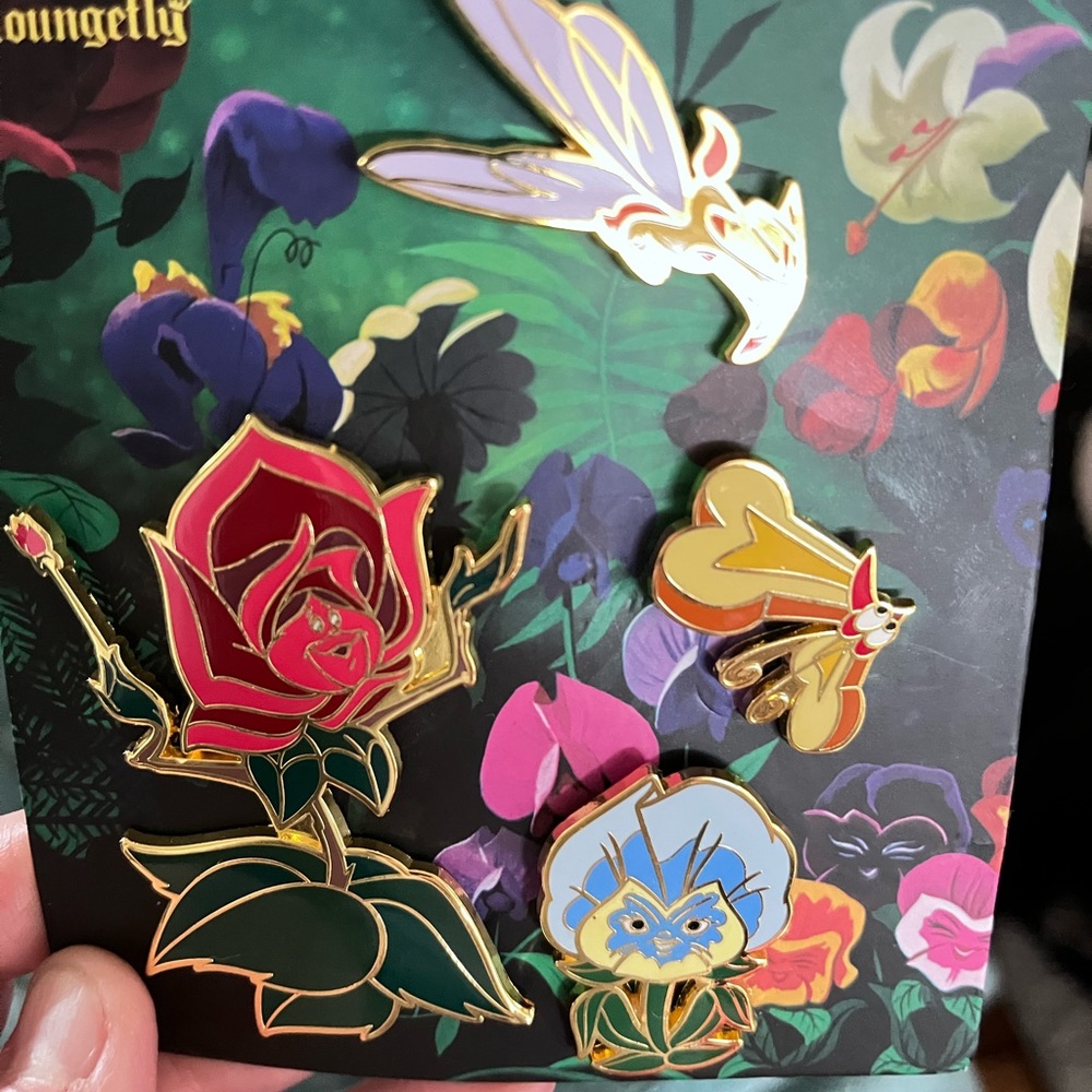DiSNeY LoUnGeFLy ALICE IN WONDERLAND pin set new - Picture 2 of 3